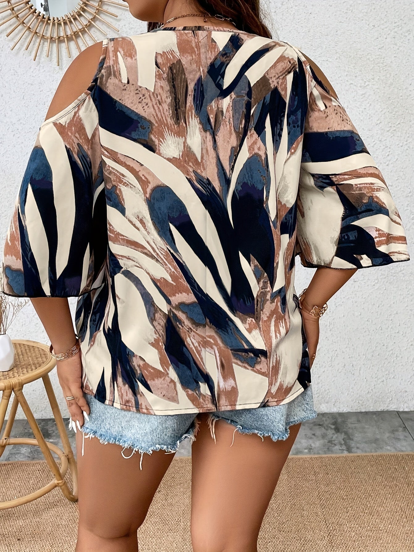 Women's Plus Size Printed V-Neck Front-Zip Cold-Shoulder Three Quarters Sleeve Casual Top - Work & Party Blouse PureLittleBloom.Co