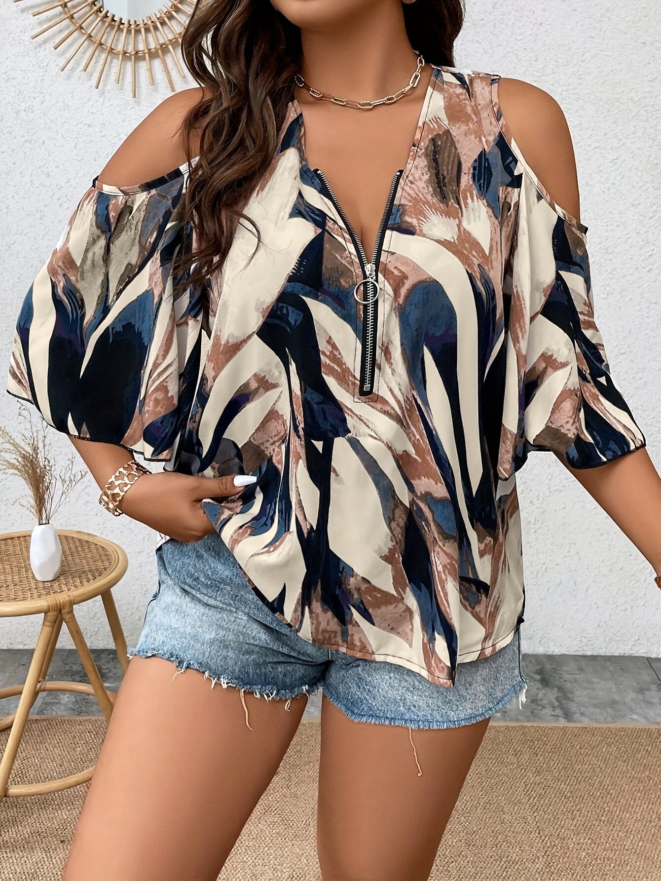 Women's Plus Size Printed V-Neck Front-Zip Cold-Shoulder Three Quarters Sleeve Casual Top - Work & Party Blouse PureLittleBloom.Co
